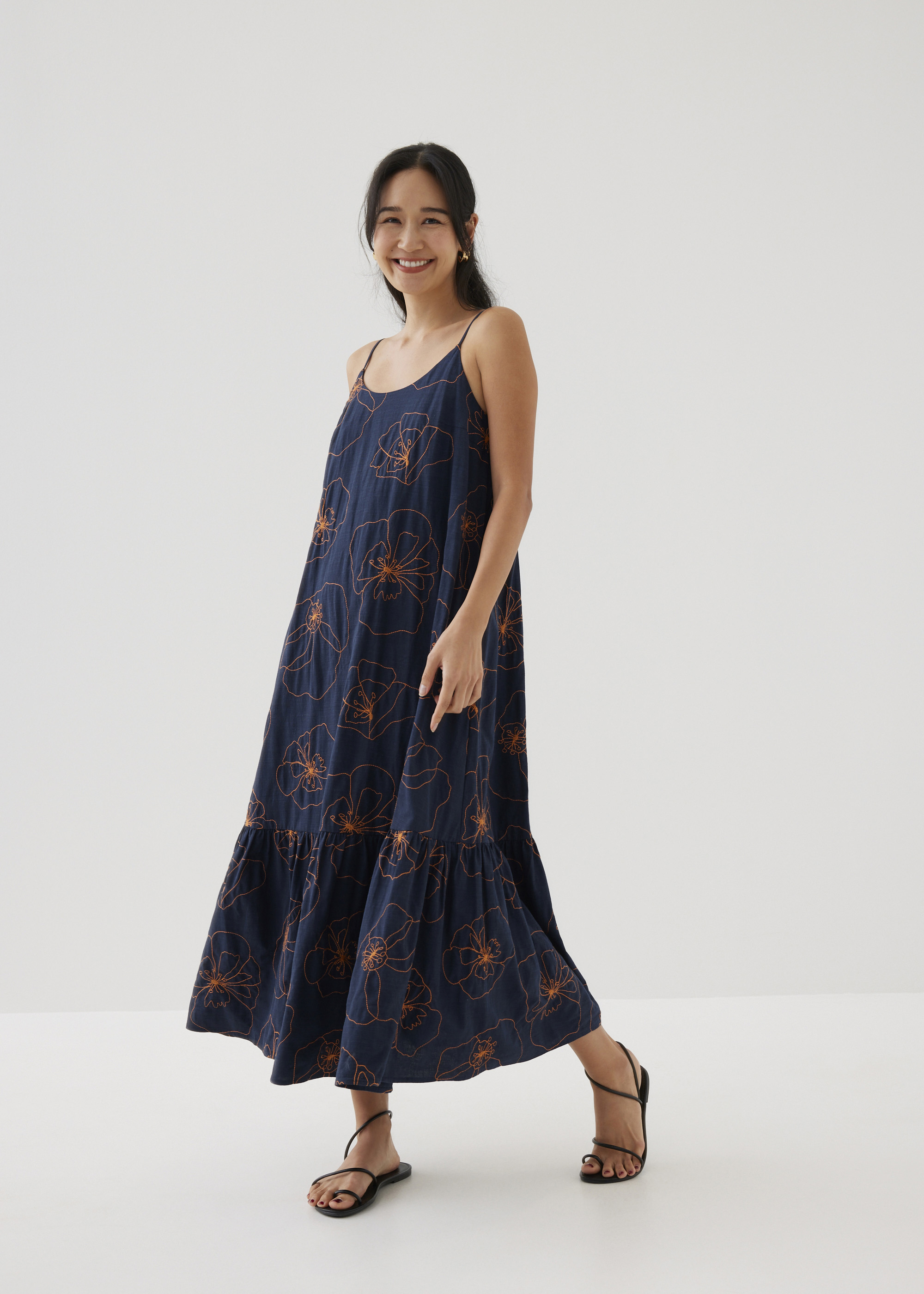 

Philippa Embroidered Ruffle Maxi Dress in Rekindled Blooms-052-M